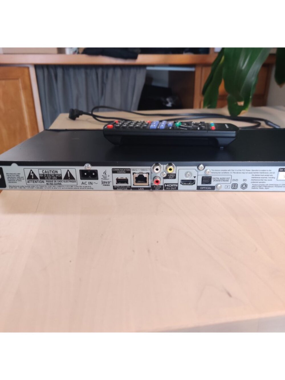 Panasonic DMP-BDT110 3D Blu-Ray Player + Remote - Picture 4 of 4